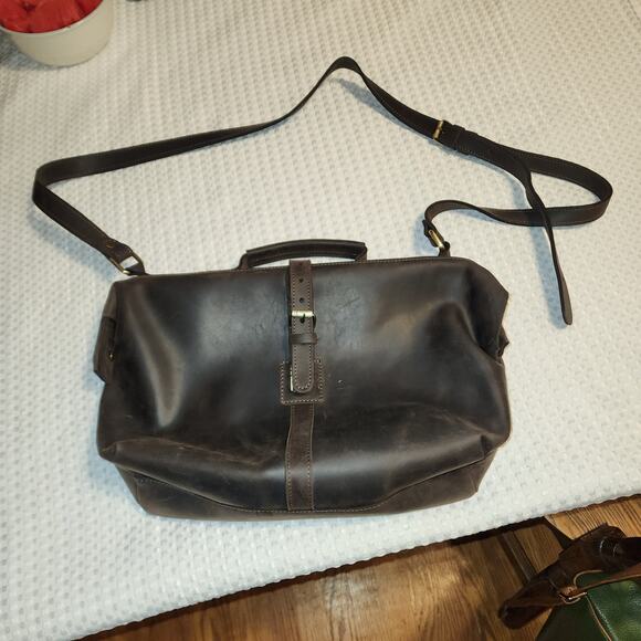 HANDCRAFTED GENUINE LEATHER TOP HANDLE CROSSBODY IMPORTED FRAME BAG - Picture 1 of 11
